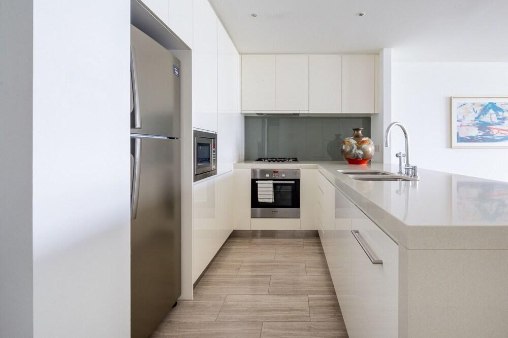 Superb And Modern 1BR on a Premier Waterfront Location!