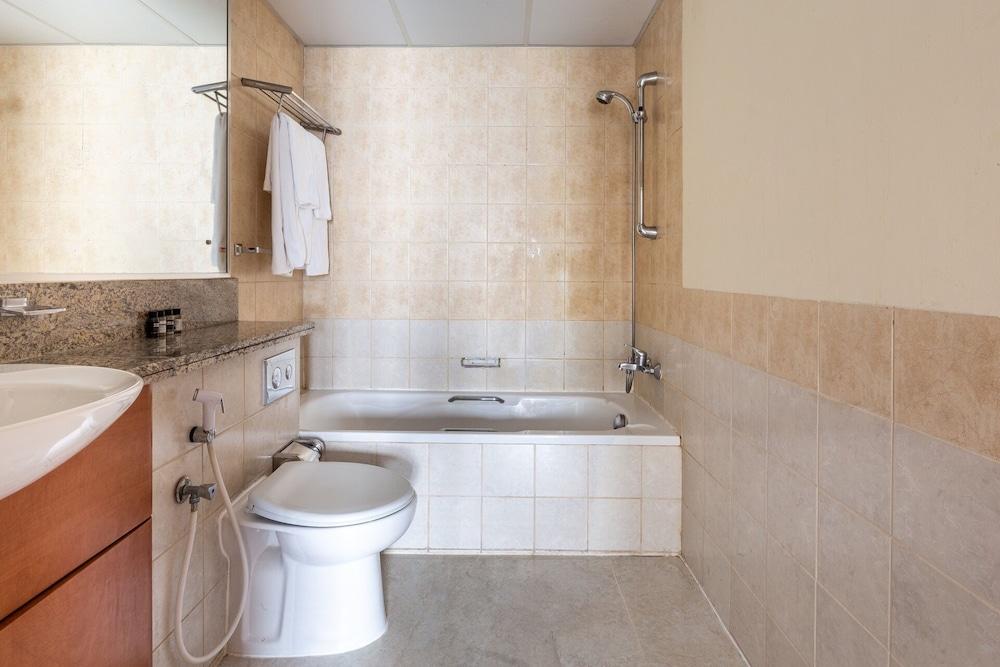 Spacious 1BR in Beautiful Greens! Sleeps 6