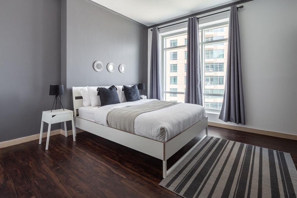 Sophisticated 2BR With Stunning Burj Khalifa Views