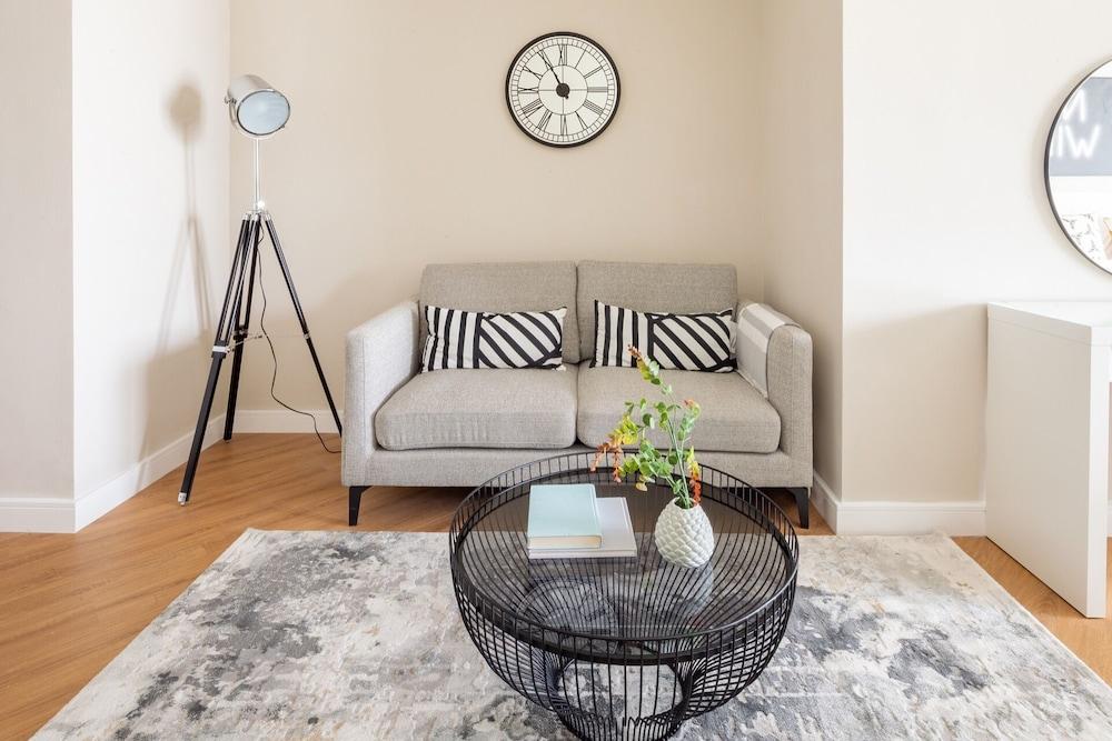 Upscale Studio Apartment in JLT