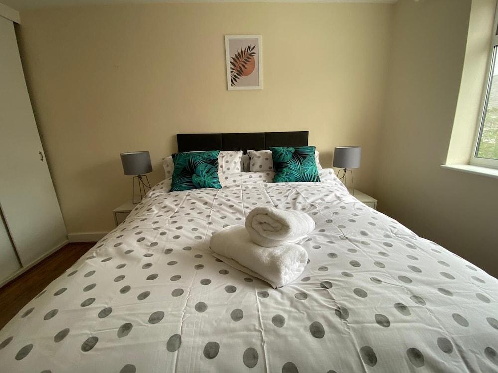 Reading 3 Bedroom apartment