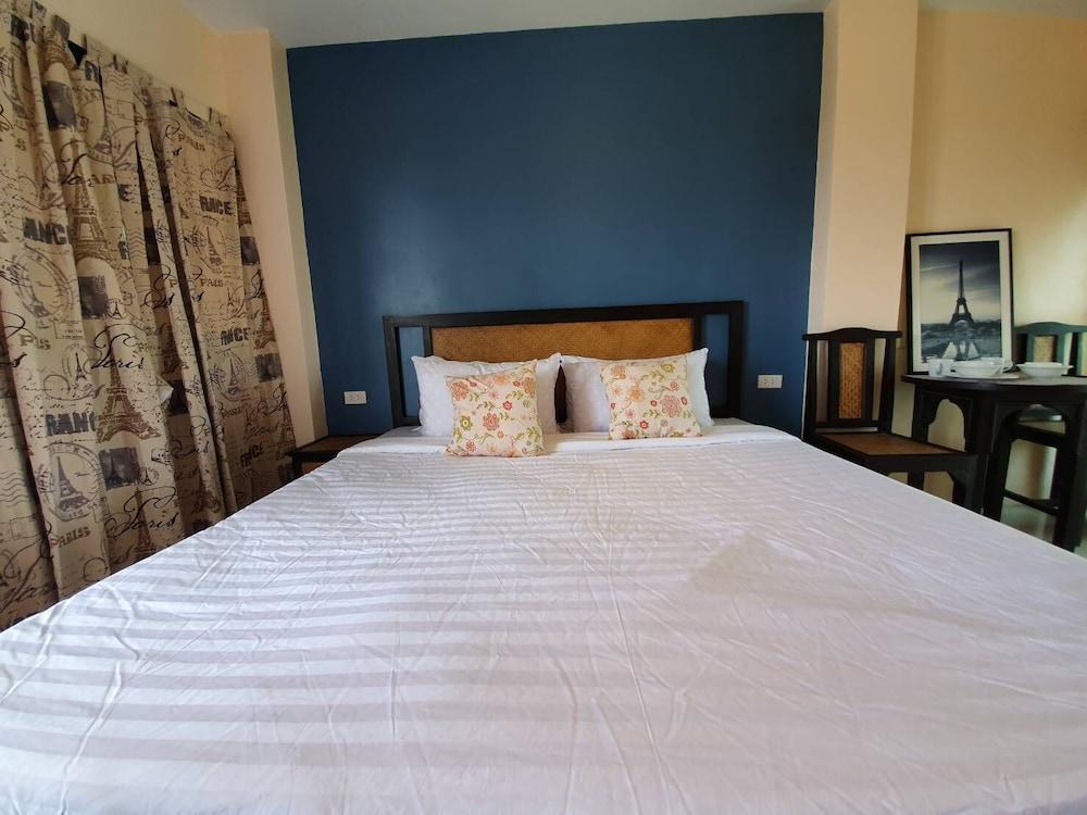 Samutsakorn Apartment