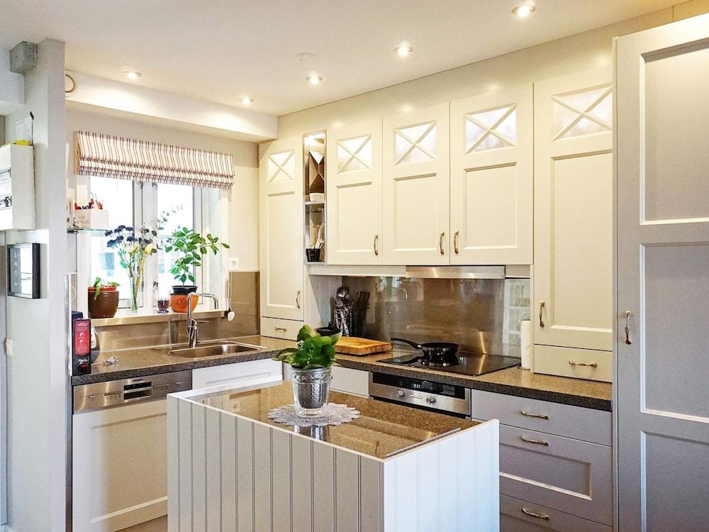 7 Person Holiday Home in Stromstad