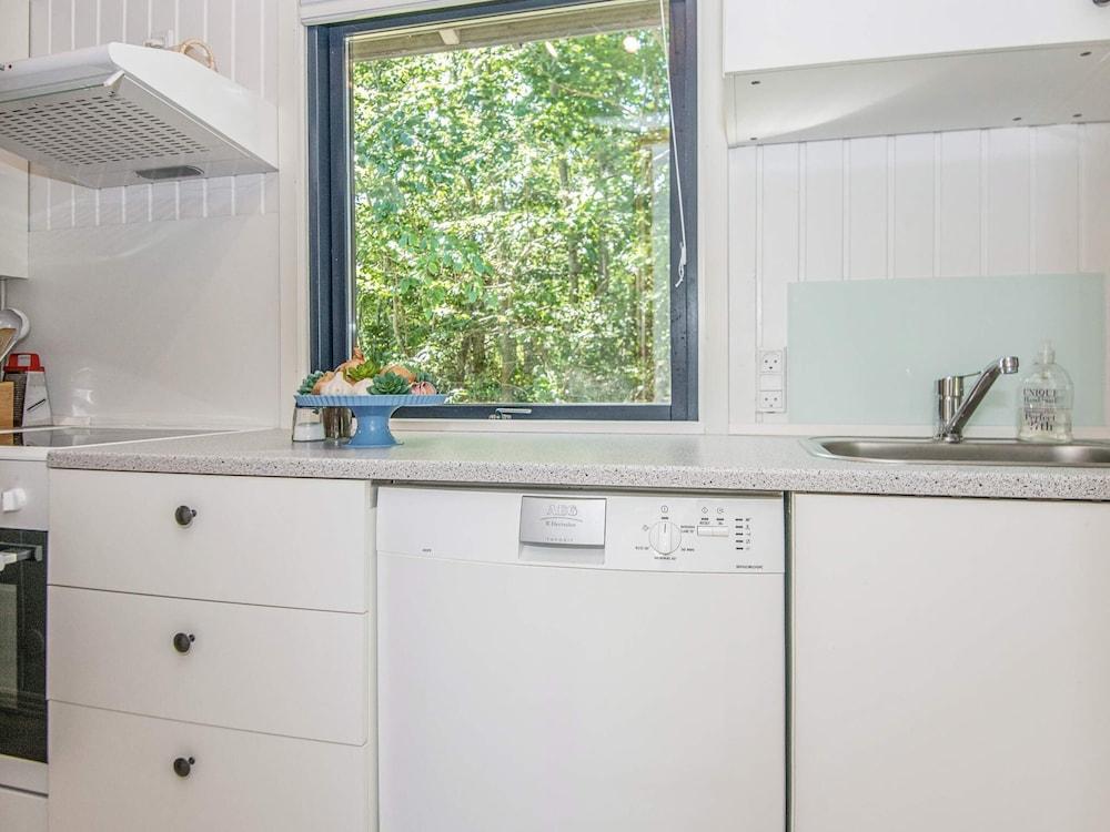 5 Person Holiday Home in Grenaa