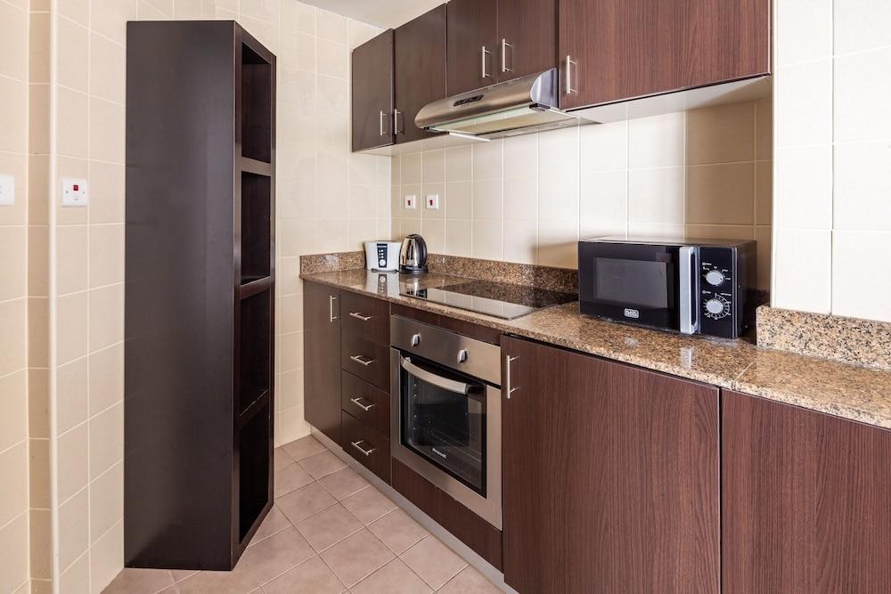 2BR With Sea Views From the 59th Floor - Sleeps 4!