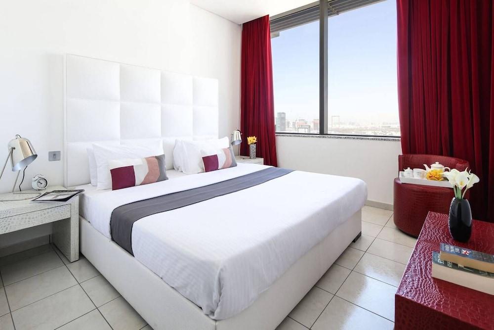 Comfy and Lovely 1BR in Difc!