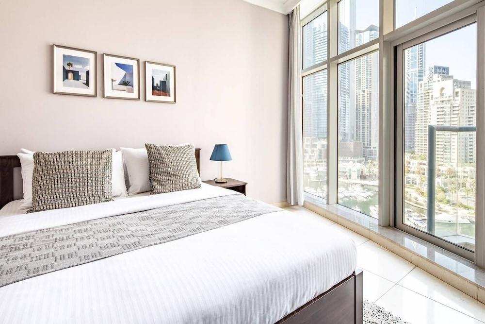 Modern + Premium 2BR With Full Dubai Marina Views!