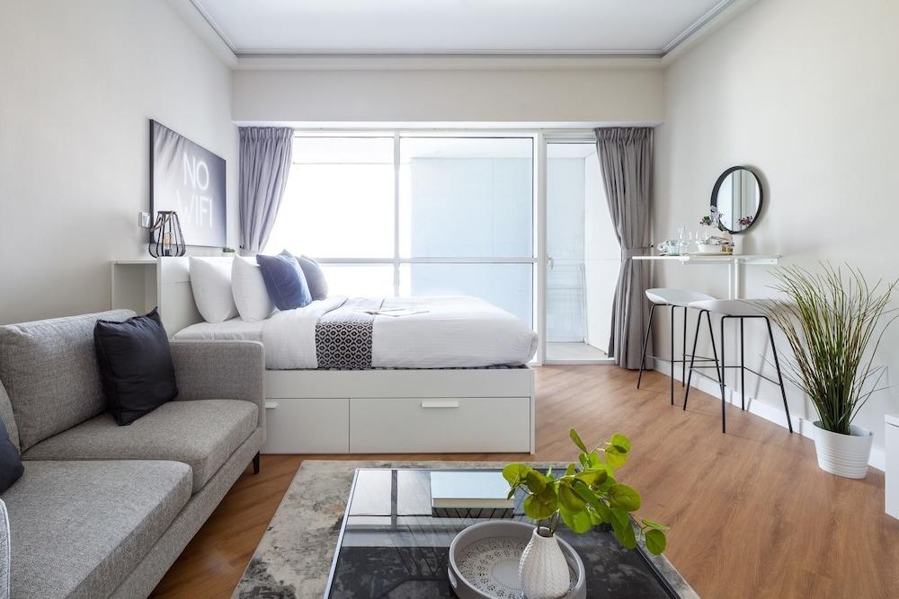 Neat And Gorgeous Studio Apartment In JLT