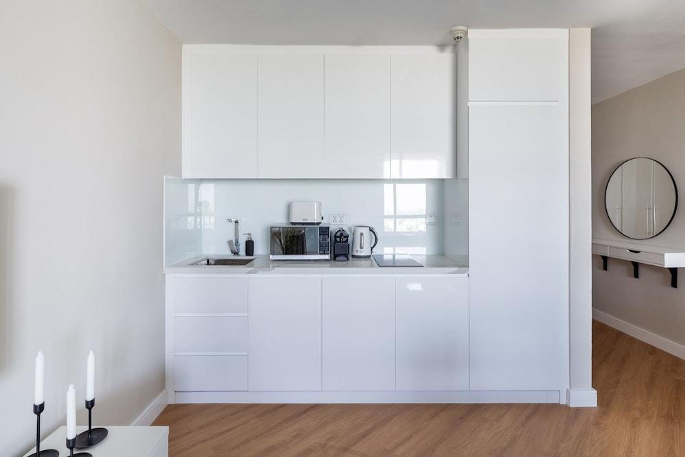 Neat And Gorgeous Studio Apartment In JLT