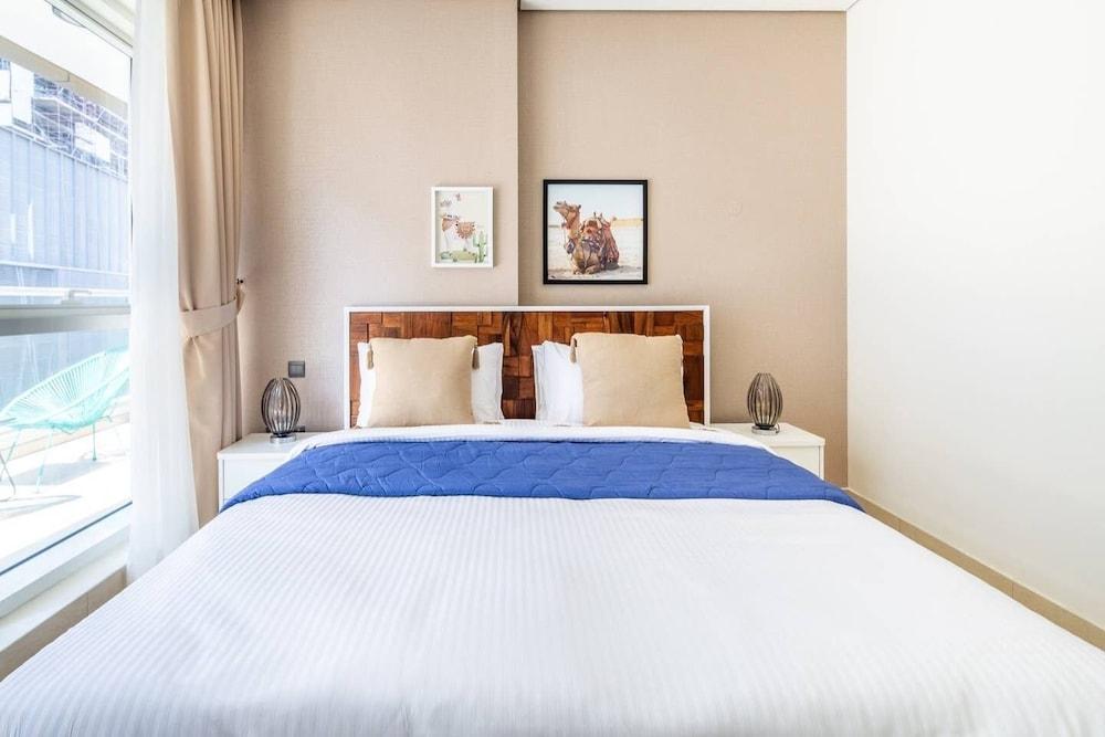 Plush 3BR w/ Study in Prime District - Downtown Dubai!