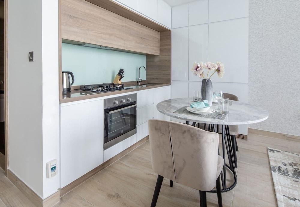 Remarkable Value Studio Apartment In Unbeatable Location!