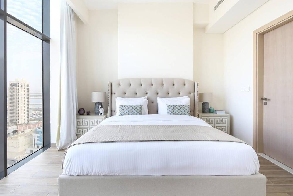 Superior + Luxurious 2BR - Sleeping 7!