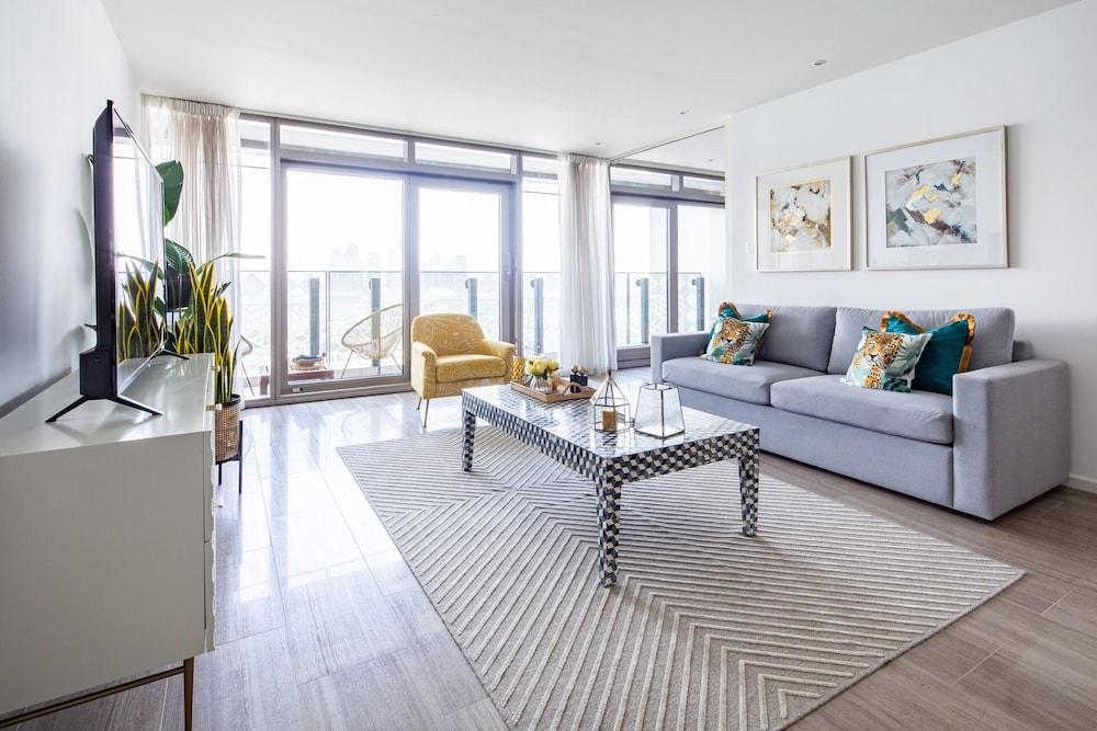 Spacious & Ornate 1BR Apt In Jaddaf Waterfront