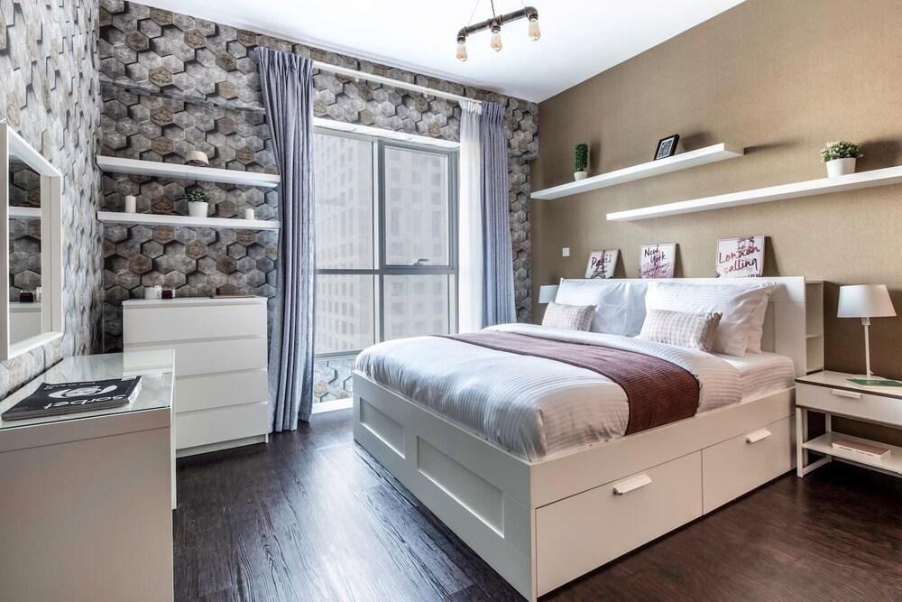 Unique & Contemporary 2BR in Dubai Marina!