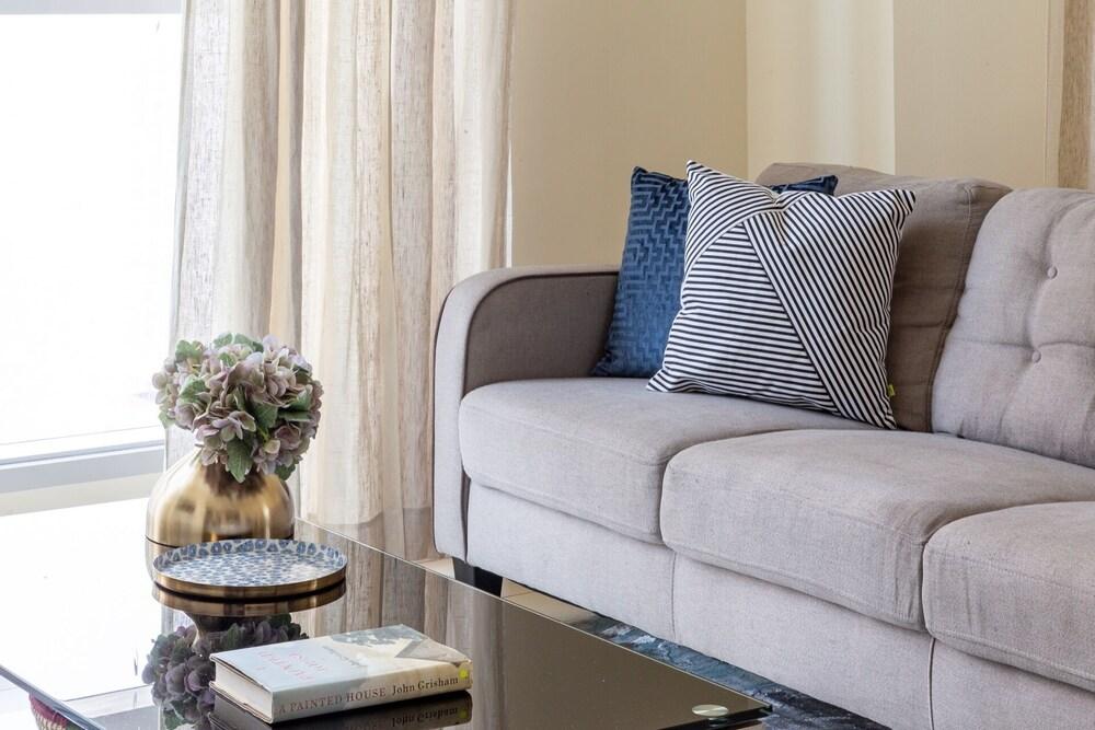 Stylish & Spacious 2BR In Dubai Marina