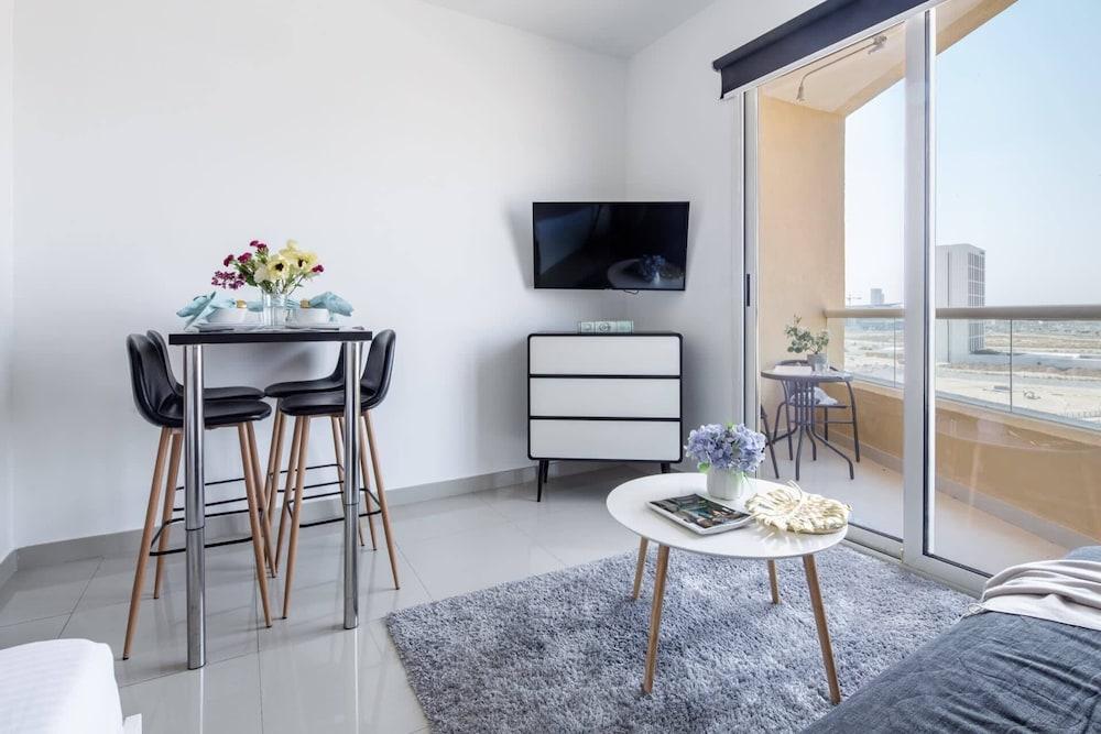 Stylish and Comfy Studio in Lakeside Impz!