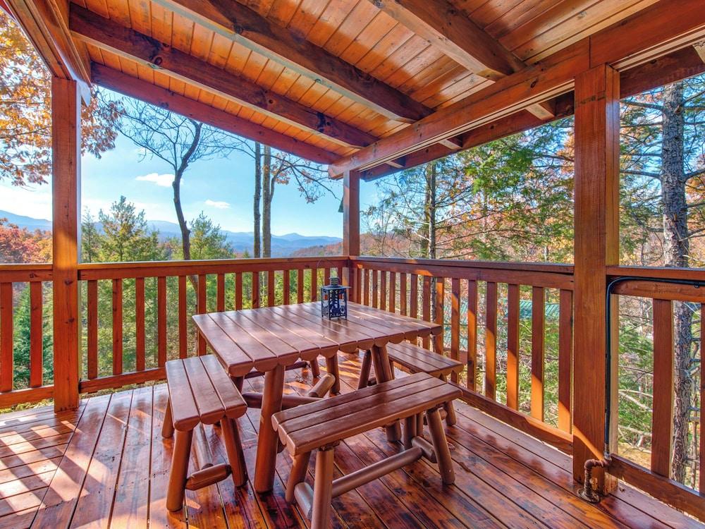 Cub's Corner by Jackson Mountain Rentals