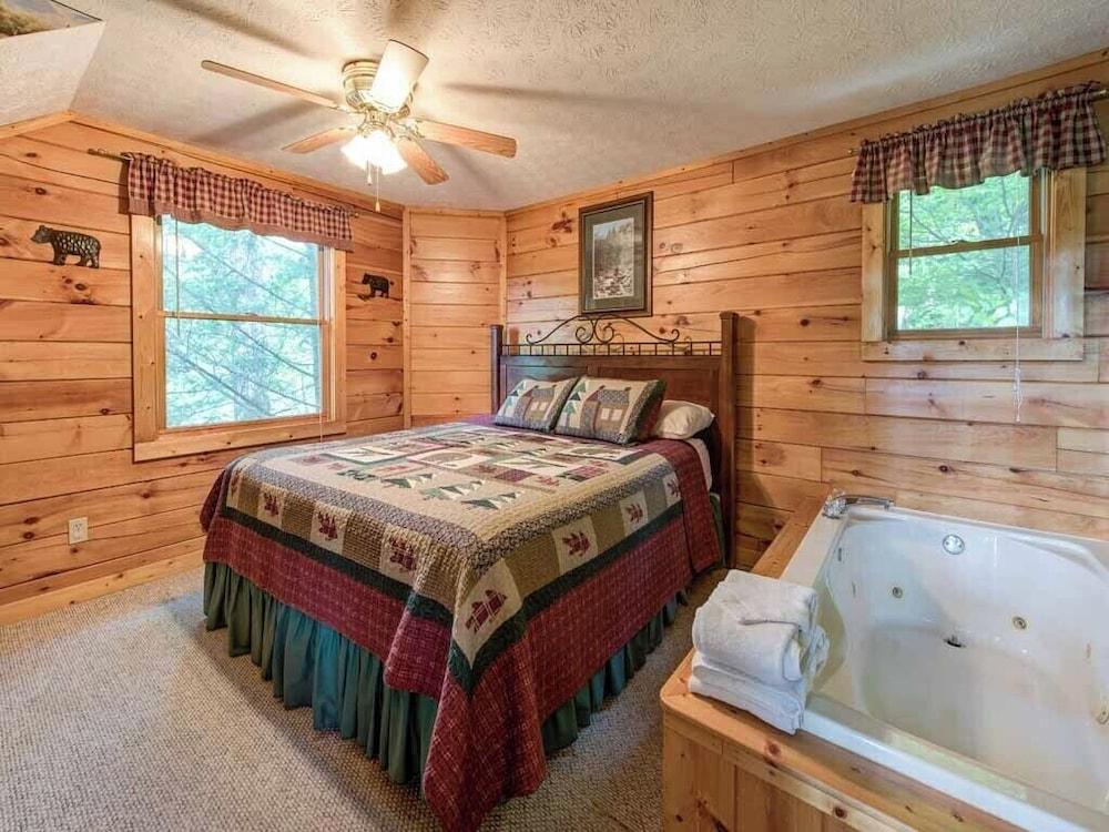 Cub's Cove by Jackson Mountain Rentals