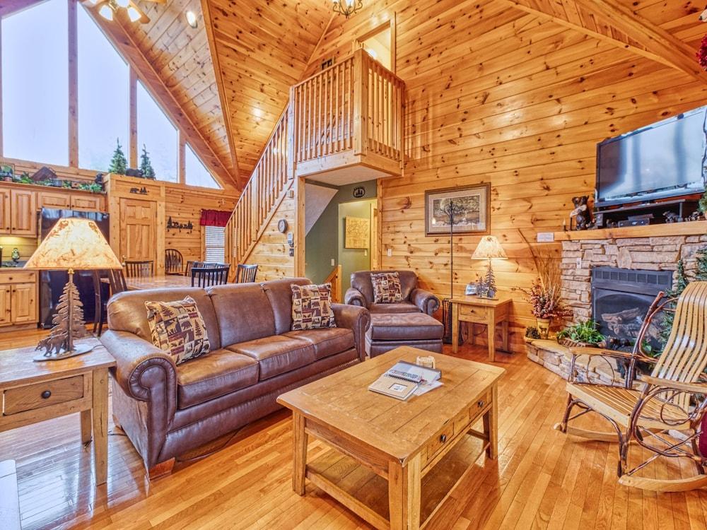 Gatlinburg Getaway by Jackson Mountain Rentals