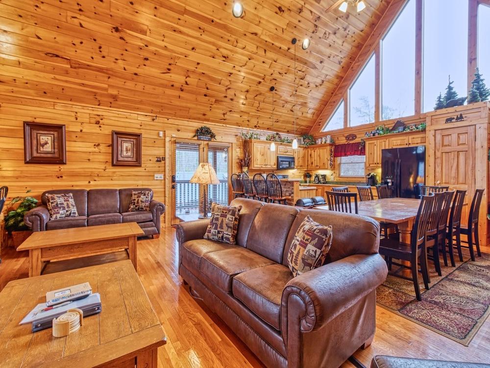 Gatlinburg Getaway by Jackson Mountain Rentals