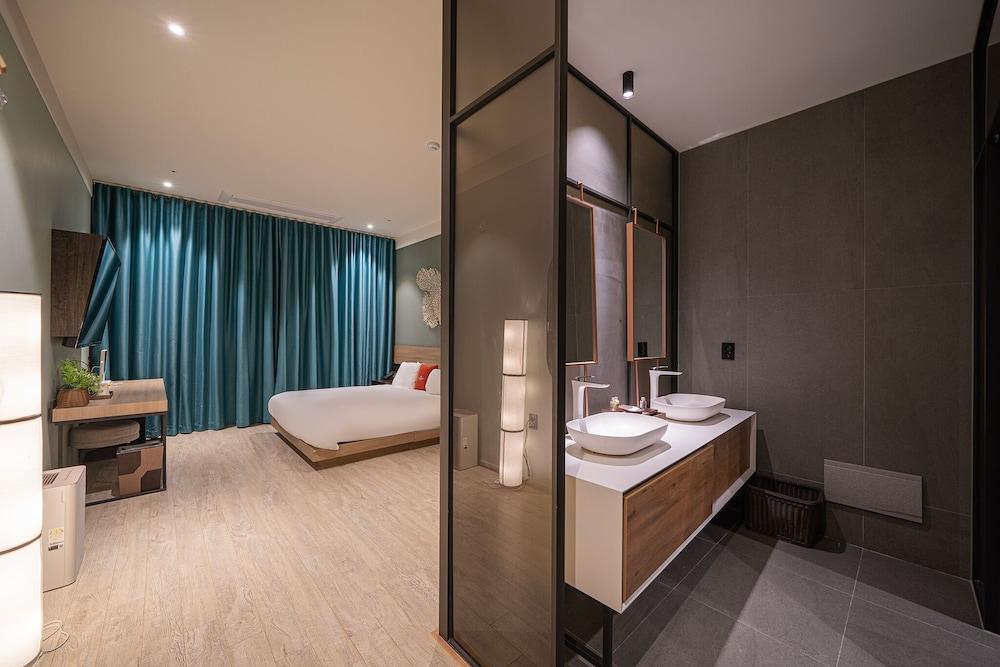 Daegu Eastern Hotel Lions Park