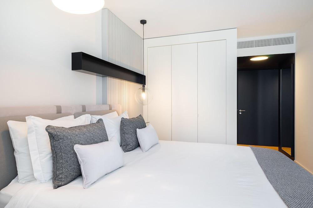 Prime Location Luxury Apartment