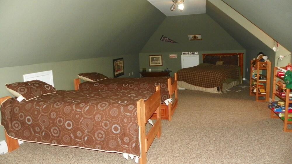 River Road 32, Waterville Valley