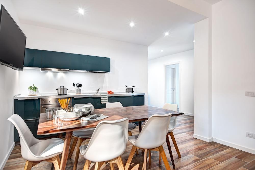 Luxury Blues Apartment