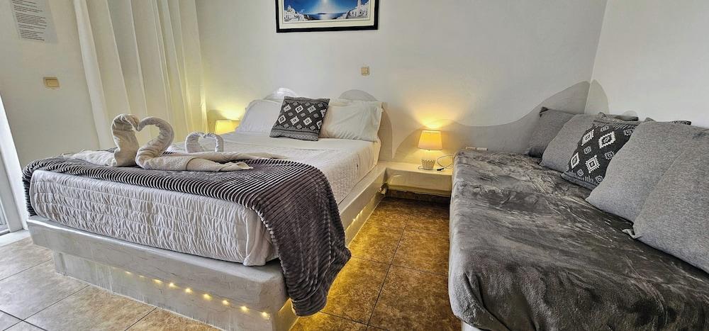 Room-pleasure Room 2 By The Sea