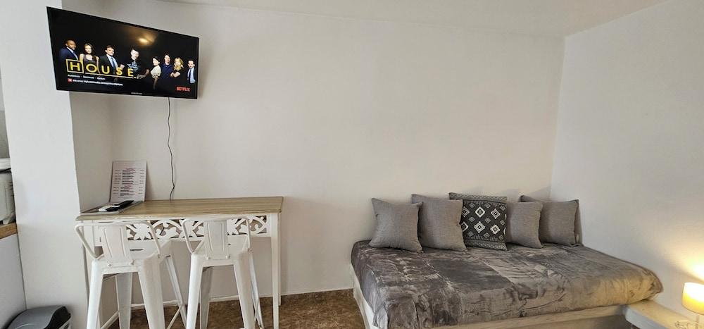 Room in Studio - Pleasure Room 4 By The Sea