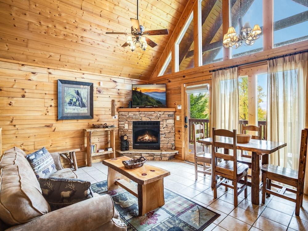 Saddle Ridge by Jackson Mountain Rentals