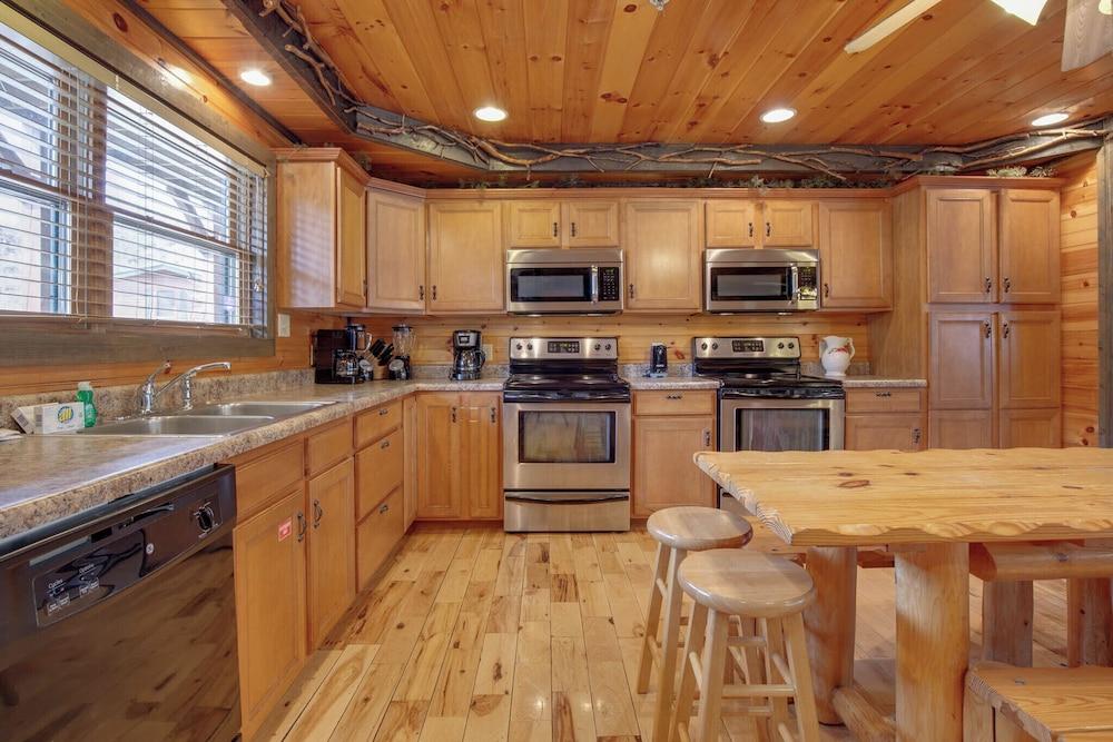 Pine Tree Lodge by Jackson Mountain Rentals