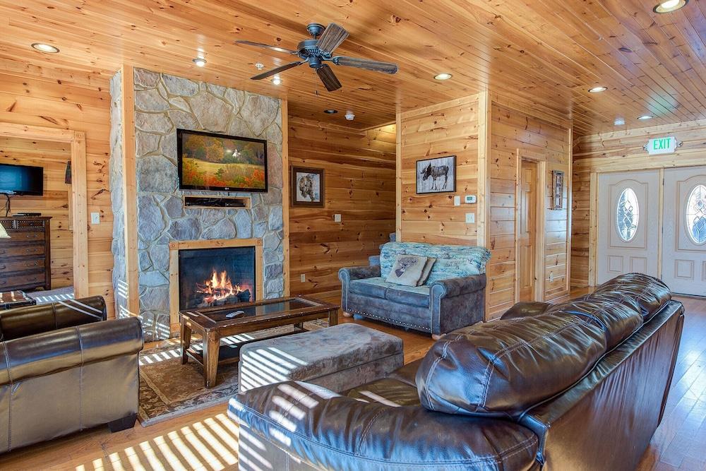 Mountain View Lodge by Jackson Mountain Rentals