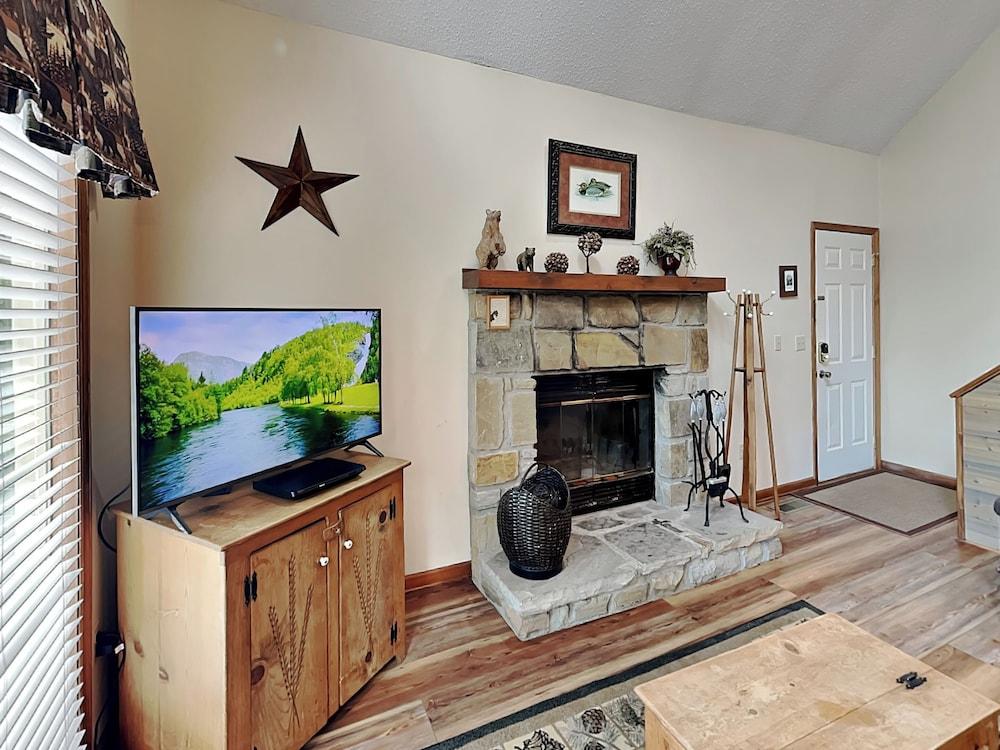 Mountain Charm by Jackson Mountain Rentals