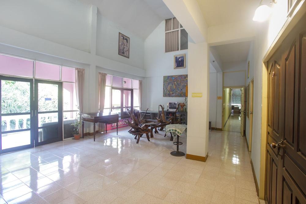 OYO 75357 Thipsiri Home