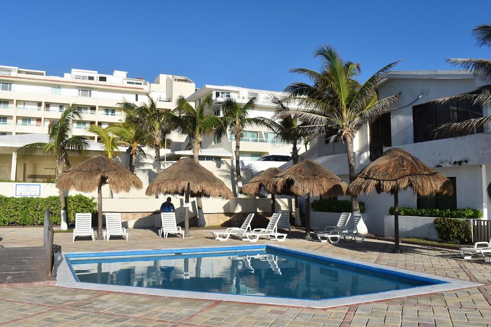 Cozy Studio In Beachfront Condominium