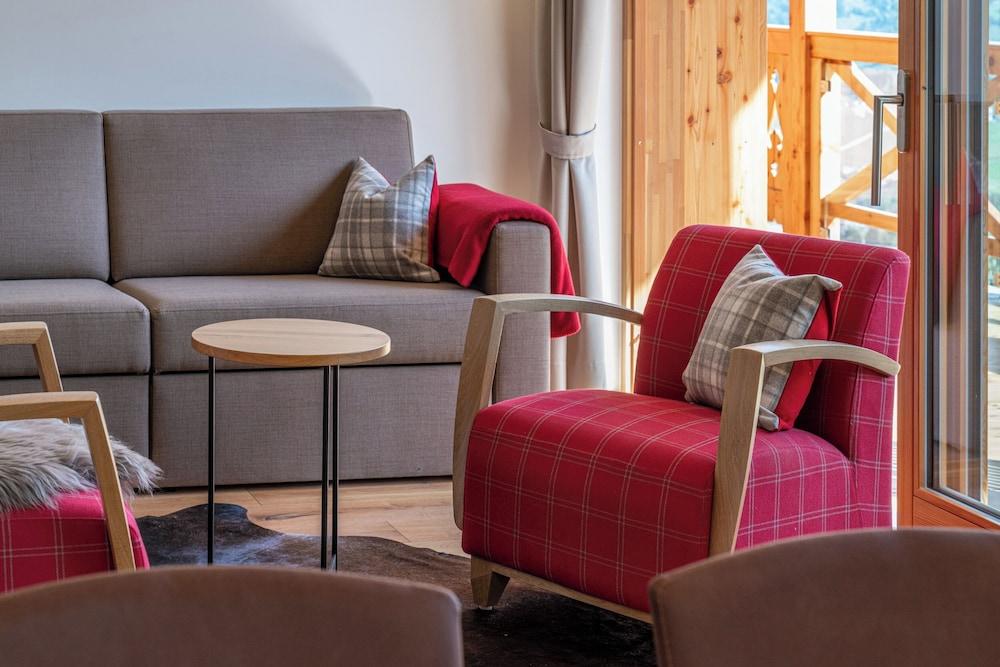 Skylodge Alpine Homes