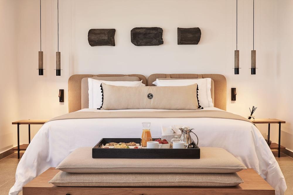 SantAnna Luxury Suites