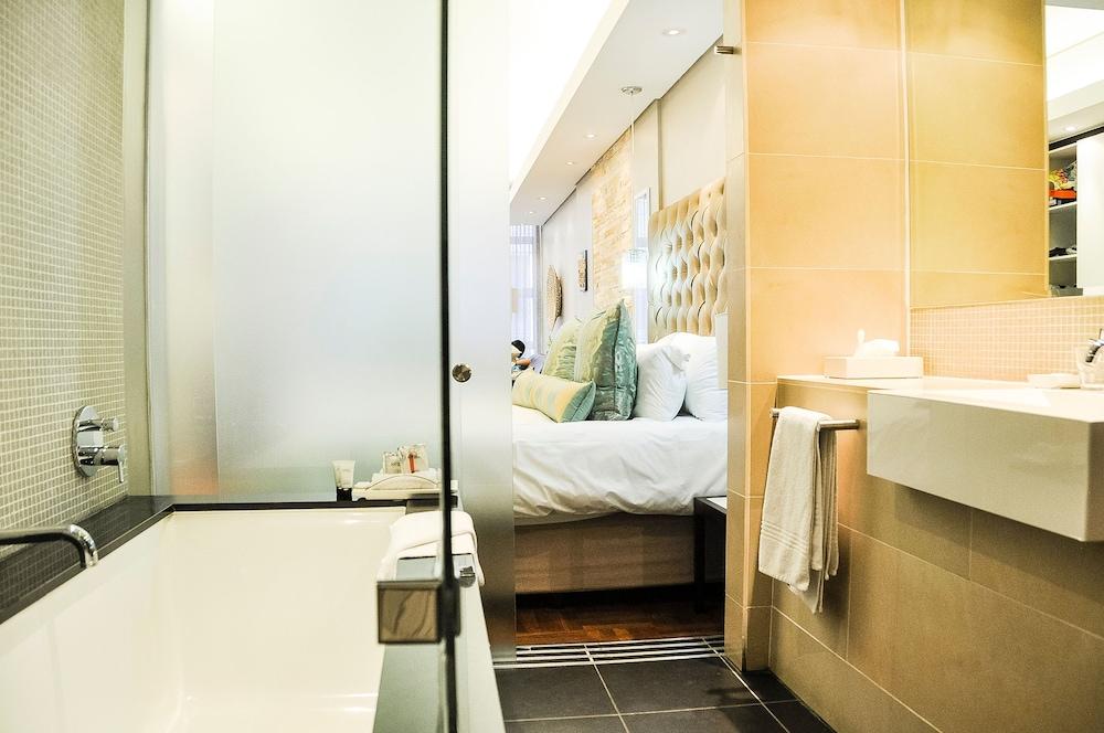 Modern Studio in Mandela Rhodes Place