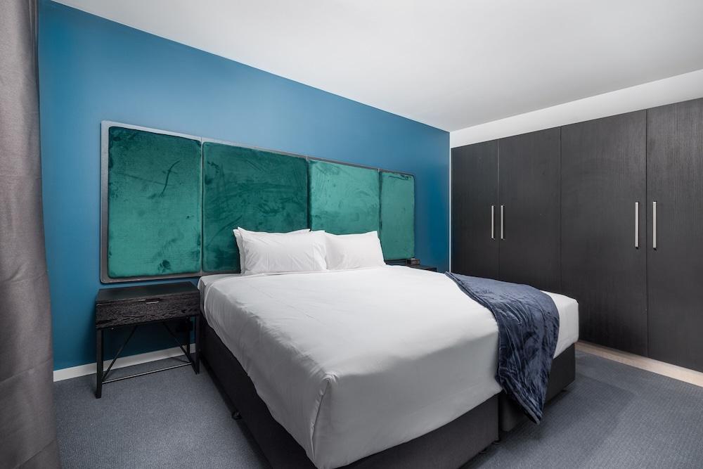 Oros Hotel and Apartments