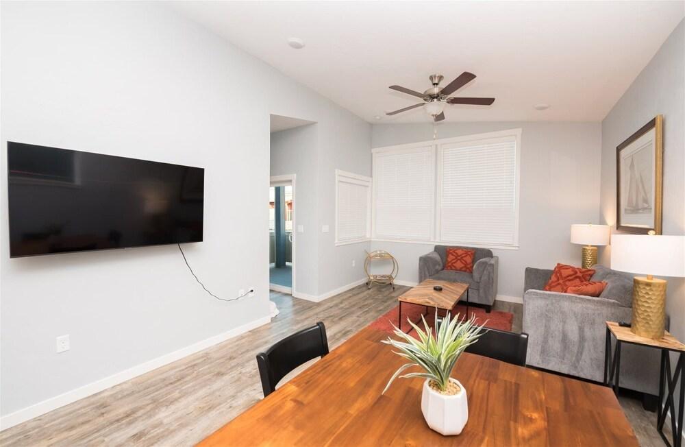 Enjoy Pocket Community Living