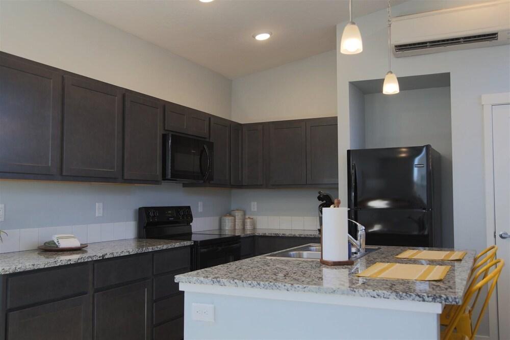 Stunning Garden City Getaway