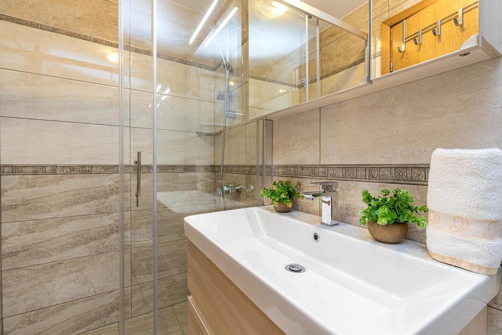 Vineyard Cottage Bahor