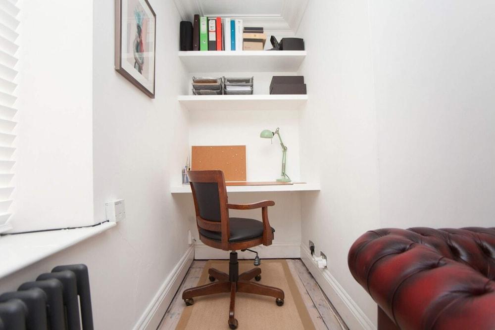 Modern and Chic 2 Bedroom in Bristol