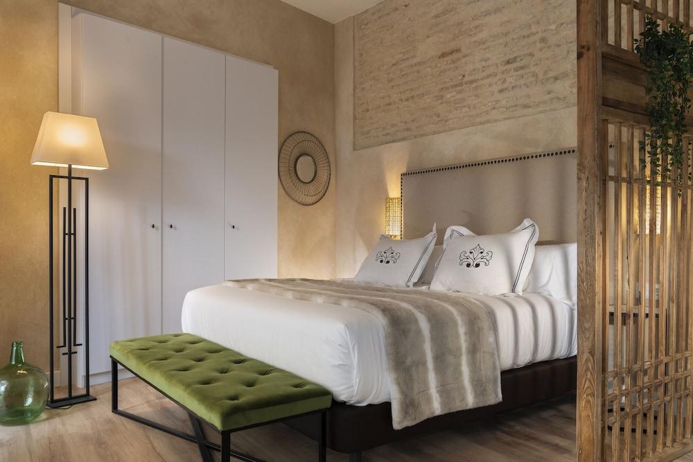 Casa Sevilla 1855 Suites by Época