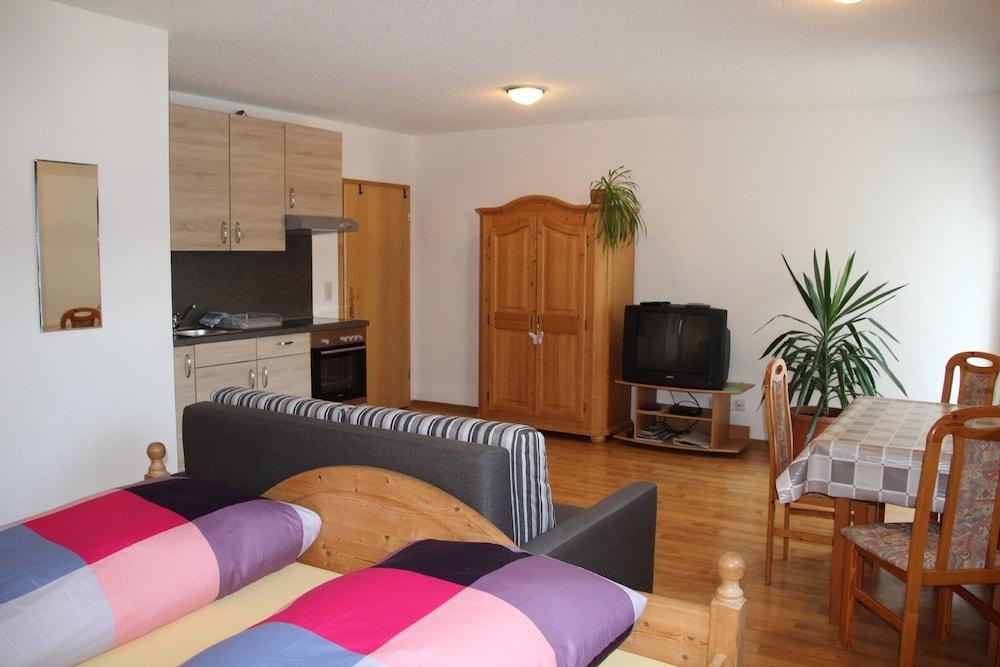 Pension & Ferienwohnung Breitmoser