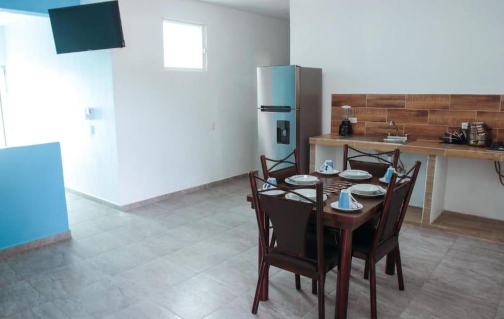 Hotel Rega Suites Guayabitos - Family & Kitchen