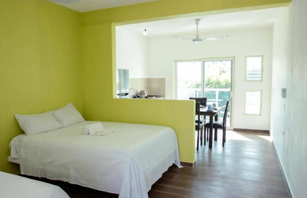 Hotel Rega Suites Guayabitos - Family & Kitchen