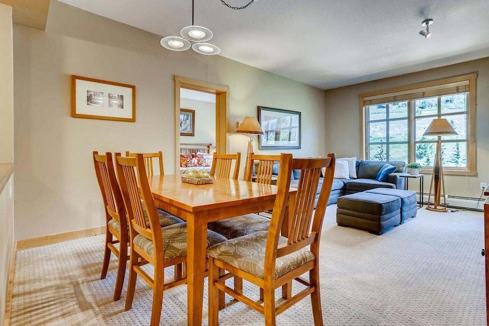 Passage Point 202 2 Bedroom Condo by RedAwning