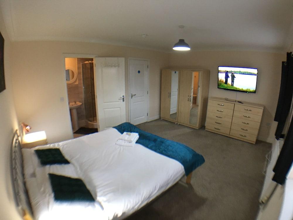 Quayside Properties 4 hotel type rooms